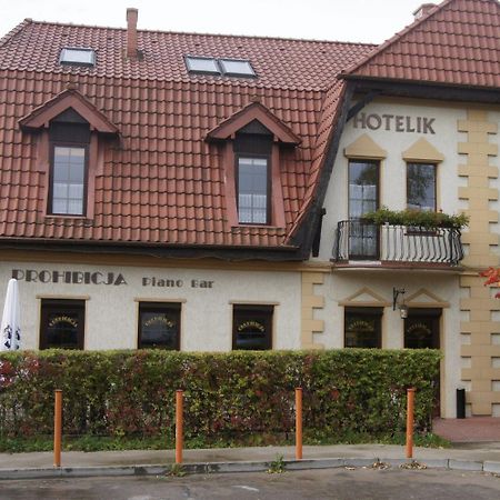 Prohibicja Peter's Pub Motel Mikolajki Bagian luar foto