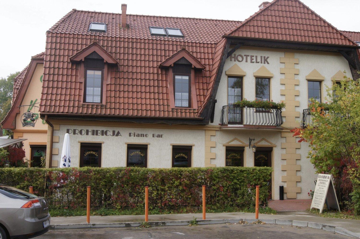 Prohibicja Peter's Pub Motel Mikolajki Bagian luar foto